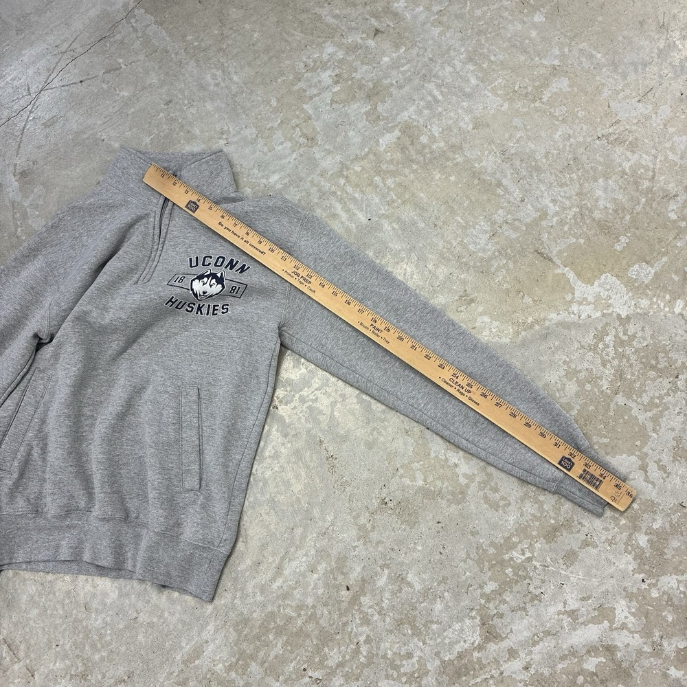 UConn Huskies Pullover Mens Medium Gray 1/4 Zip Long Sleeve Sweater Sweatshirt - Picture 7 of 8